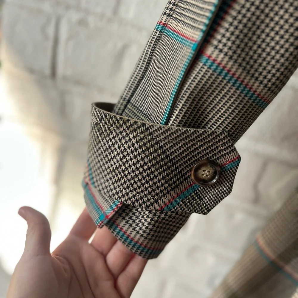 Victoria Beckham Houndstooth Belted Wool Trench Coat - Picture 6 of 7